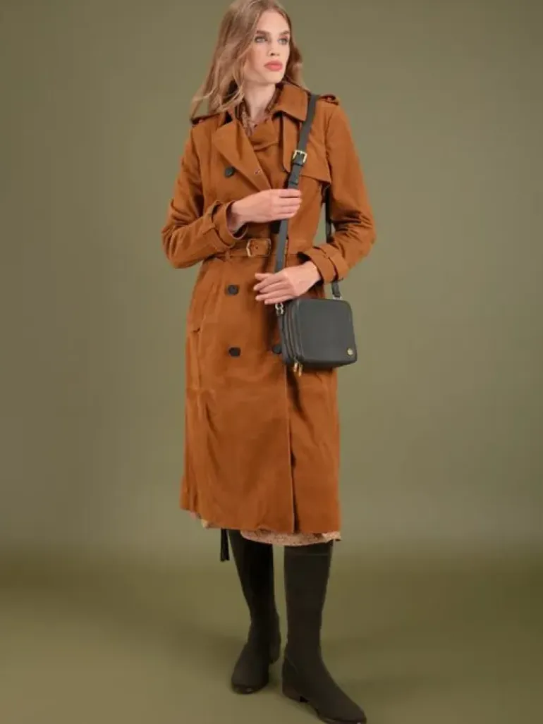 Fairfax & Favor Suede Regina Regular Fit AW24