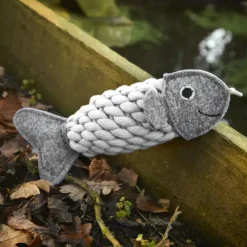 Green & Wild's Roger the Ropefish Eco Dog Toy