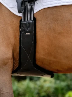 LeMieux Arika Simuwool Contoured Long Stud Girth