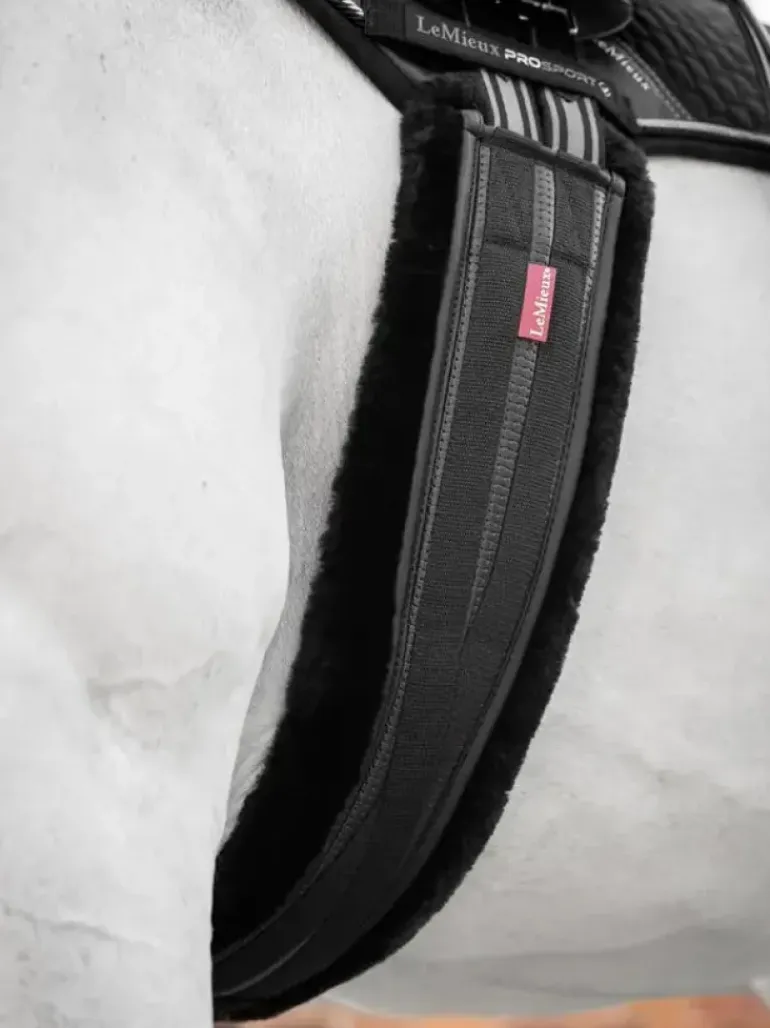 LeMieux Fleece Lined Anatomic Girth