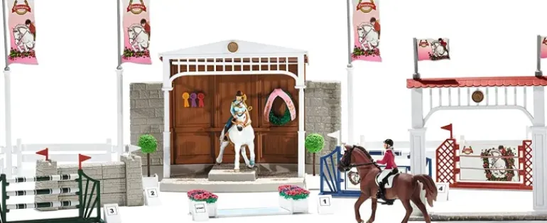 Schleich Horse Club Hannah’s First-Aid Kit Play Set